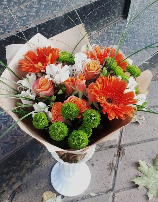 Букет цветов из: Герберы, Хризантемы, Альстромерии и Розы в Уляпе