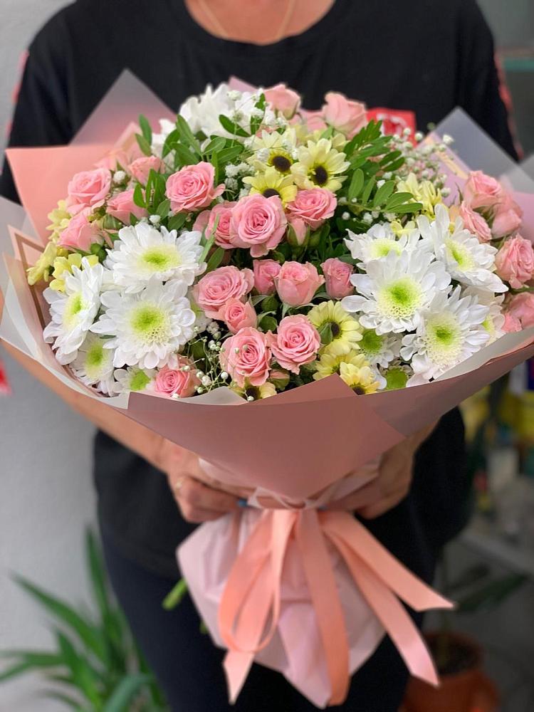 Букет цветов из: Розы и Хризантемы в Уляпе