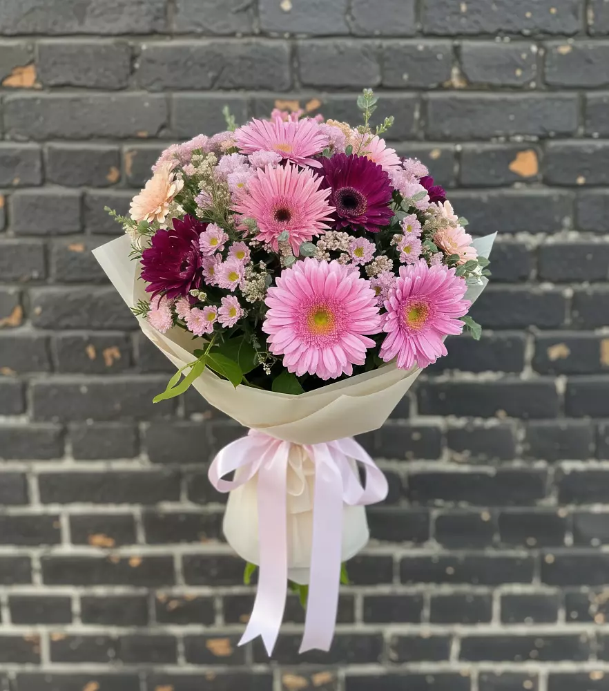 Букет цветов из: Герберы и Хризантемы в Уляпе