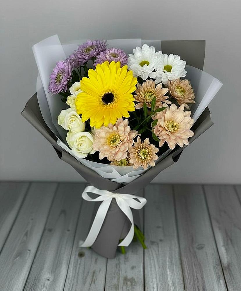 Букет цветов из: Розы, Герберы и Хризантемы в Уляпе