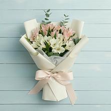 Букет цветов из:  Альстромерии #REPLACE_PRED# Уляпе