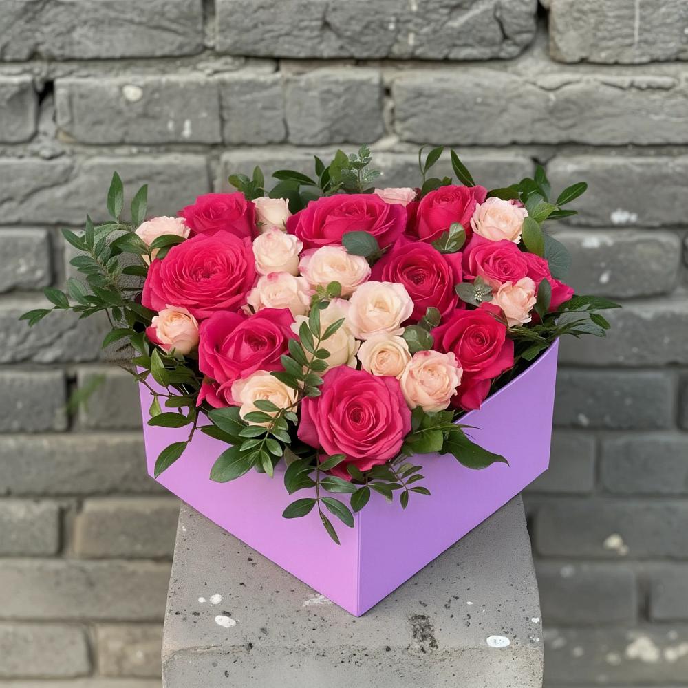 Цветочная композиция из Розы в коробке в Уляпе