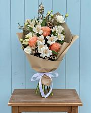 Букет цветов из:  Альстромерии, Лизиантусы, Розы и Хризантемы #REPLACE_PRED# Уляпе