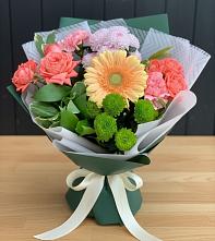 Букет цветов из:  Гвоздики, Розы, Герберы и Хризантемы в Уляпе