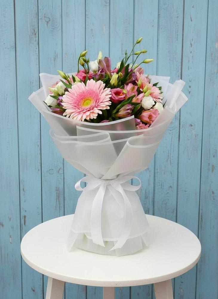 Букет цветов из: Герберы, Альстромерии и Лизиантусы в Уляпе