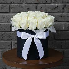 Цветочная композиция из Розы в шляпной коробке в Уляпе