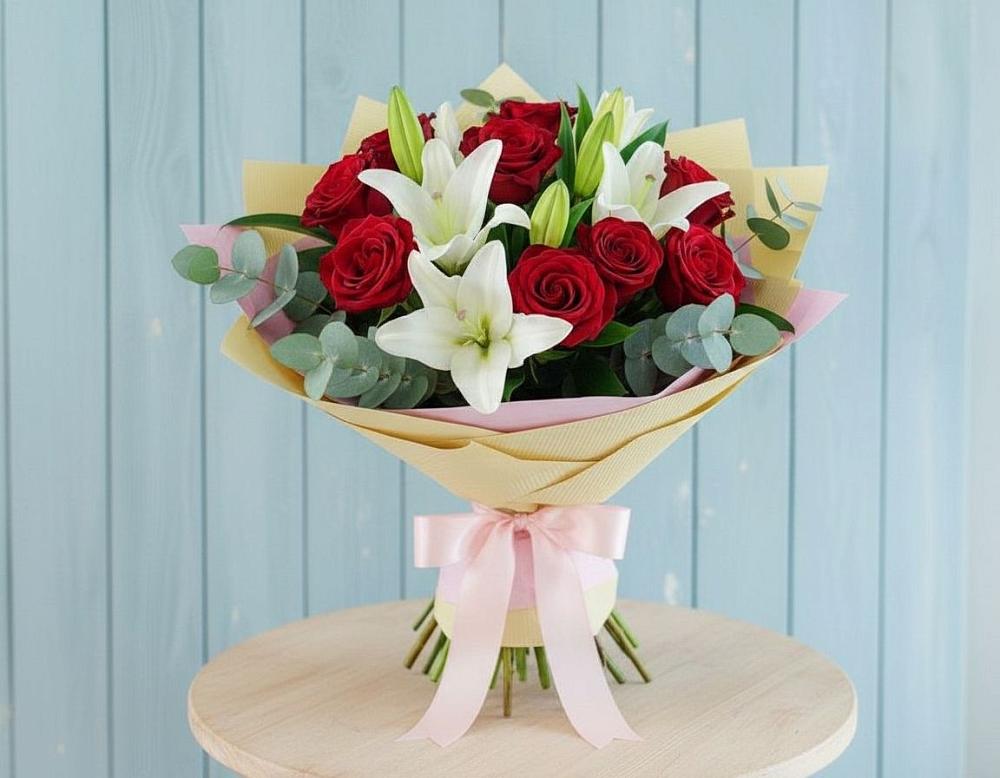 Букет цветов из: Лилии и Розы в Уляпе